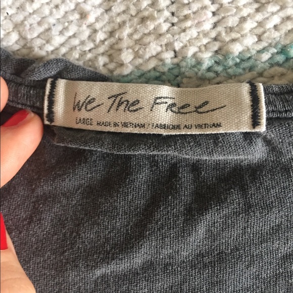 We The Free Deep V Loose Tank (L) - Picture 3 of 3